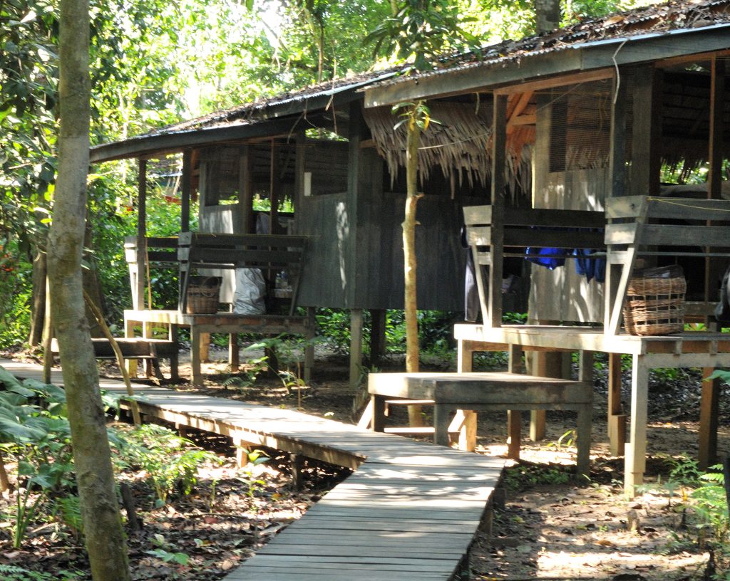 camp huts lokan 2